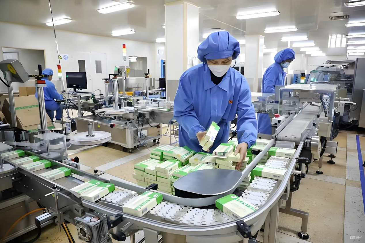 自动化装箱设备：高速装盒机与传送带联动